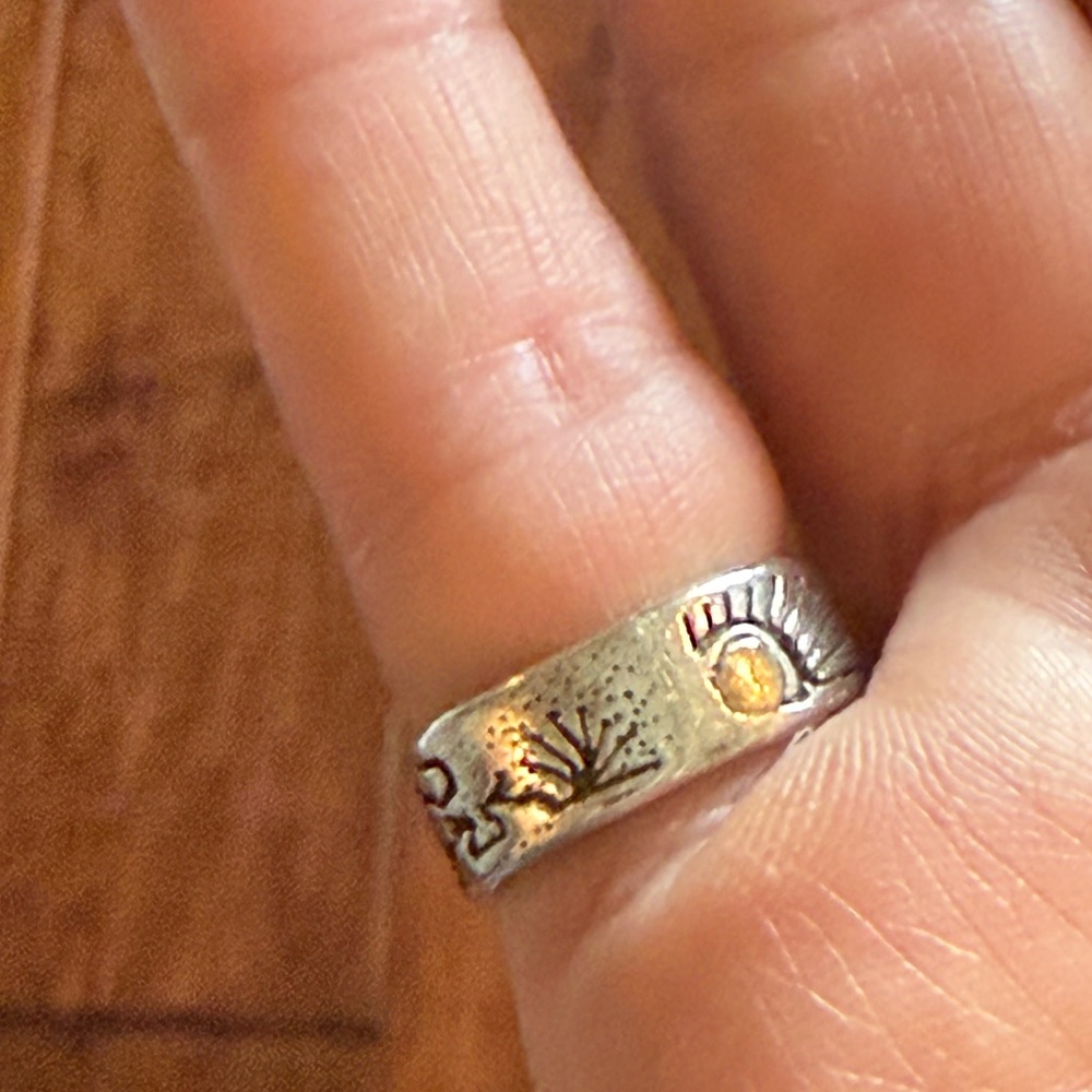 Vintage Vidal Aragon sterling silver storyteller ring - size 4-1/2